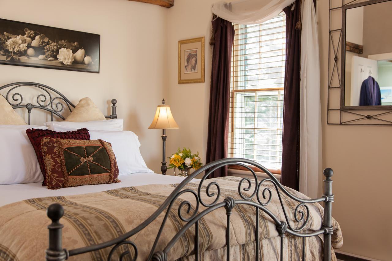 A Butlers Manor Bed & Breakfast เซาแทมป์ตัน ภายนอก รูปภาพ